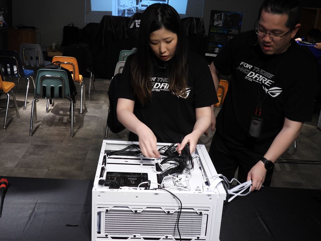ASUS_akiba20240427_27b