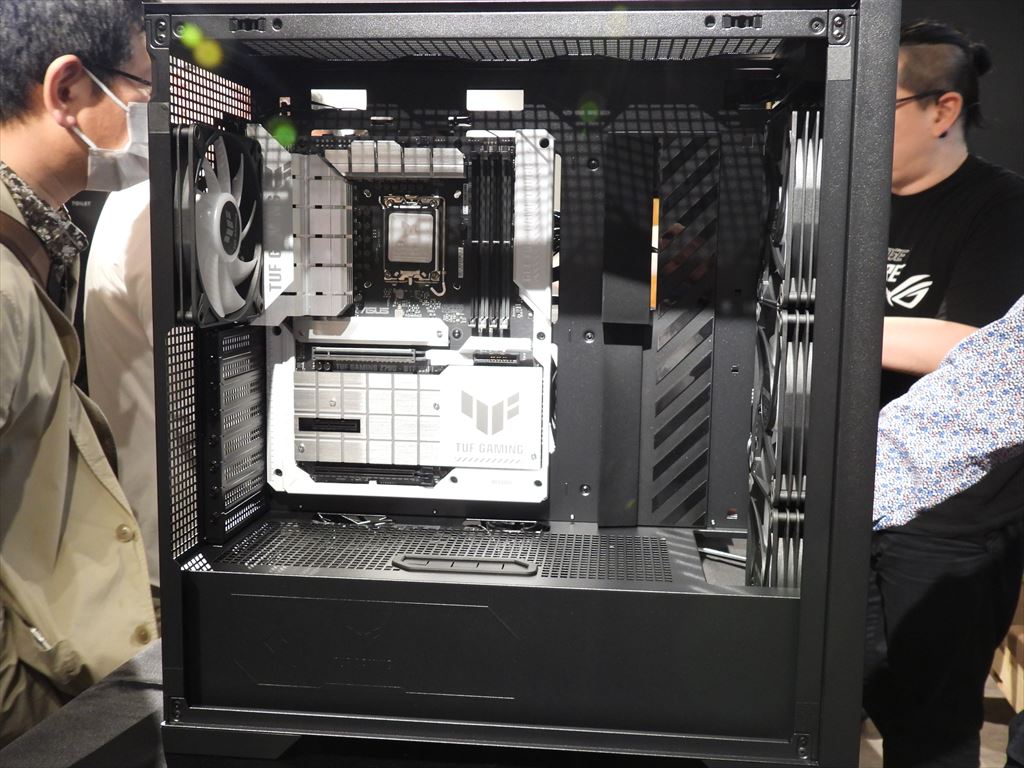 ASUS_akiba20240427_56