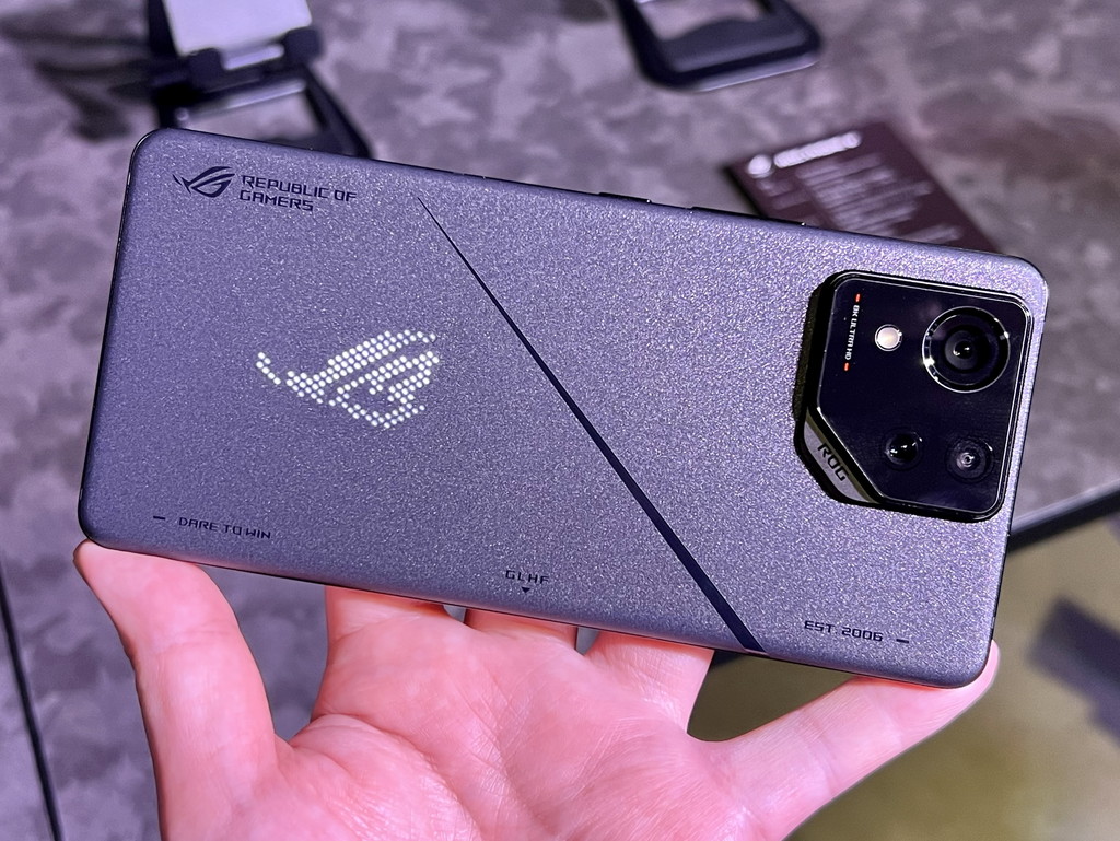 ROG_Phone_8_press_04