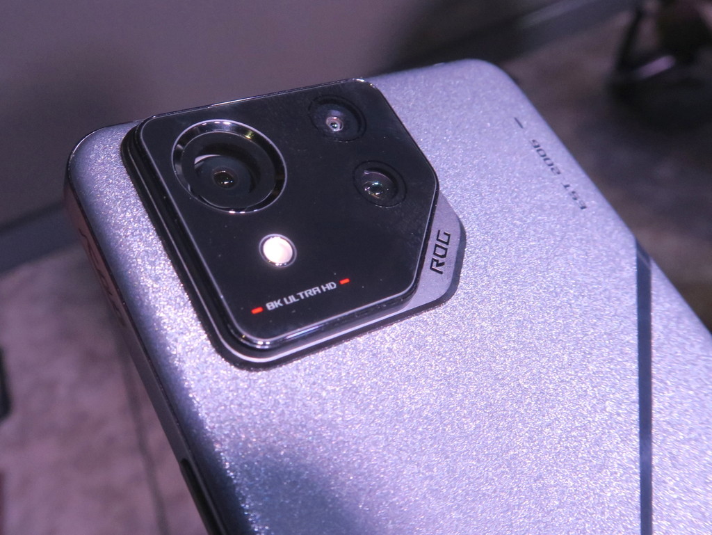 ROG_Phone_8_press_10