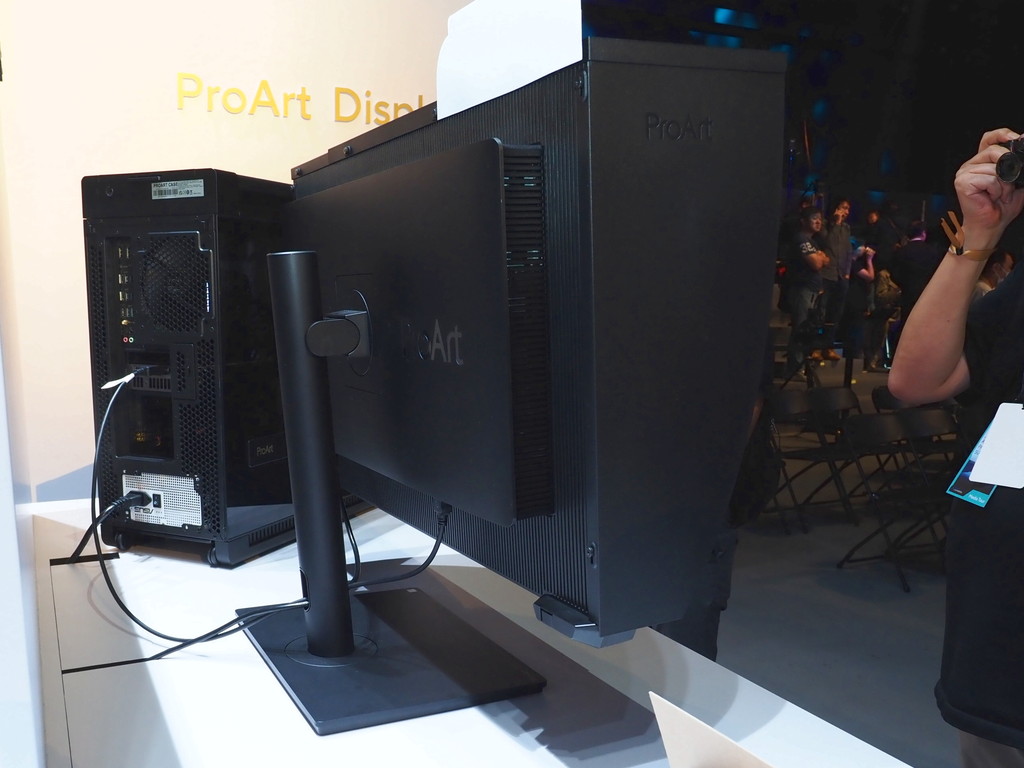 computex2024_asus_display_11