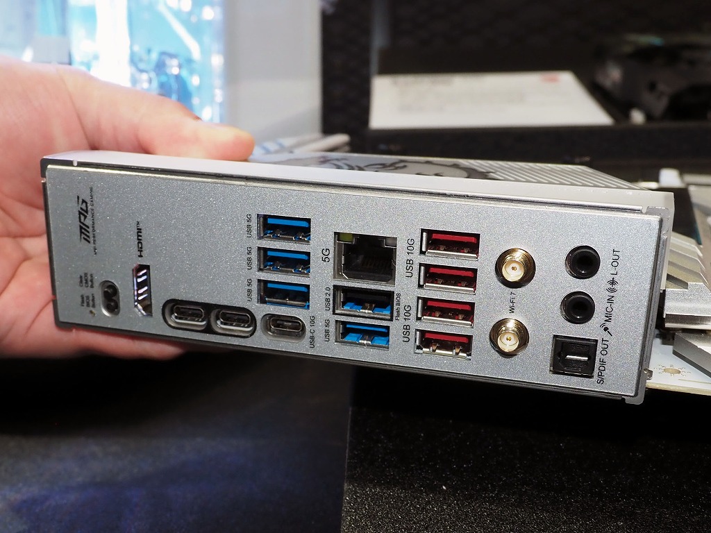 computex_2024_msi_intel_mb_06
