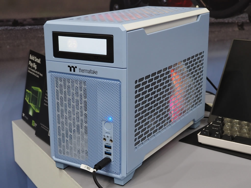 travel_pc_tr100_02