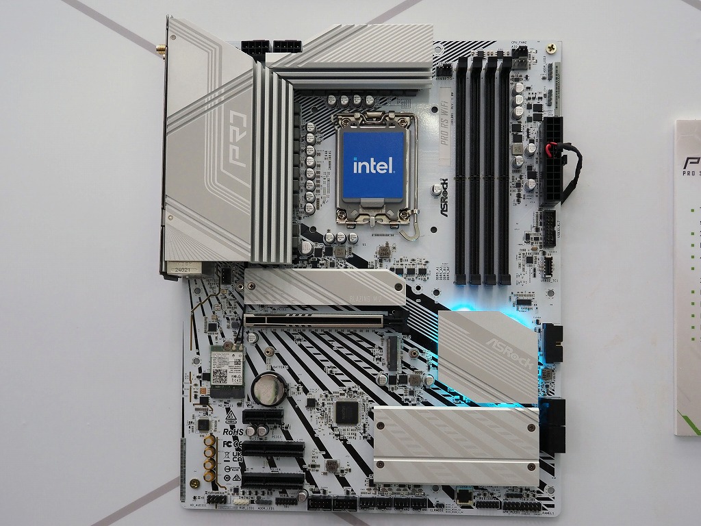 computex_2024_asrock_intel_23_Pro