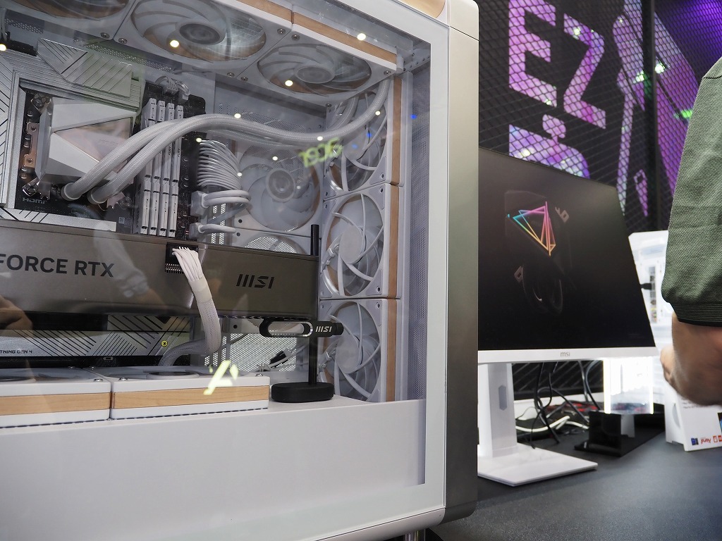 computex_2024_msi_modern_04