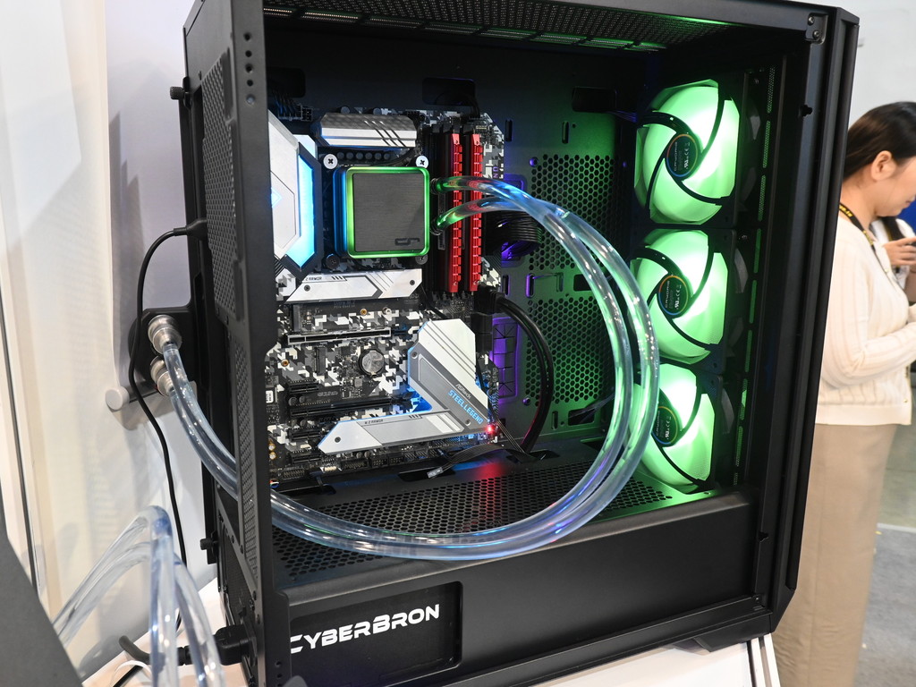 CW400_computex2024_04