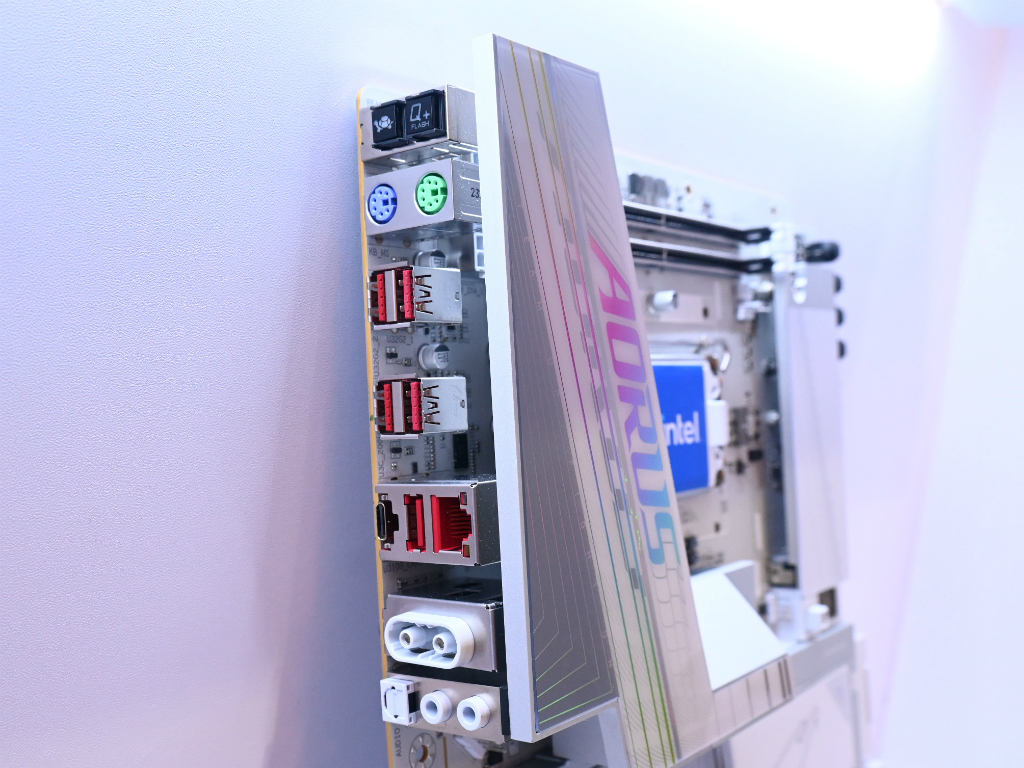 computex_2024_giga_mb_04
