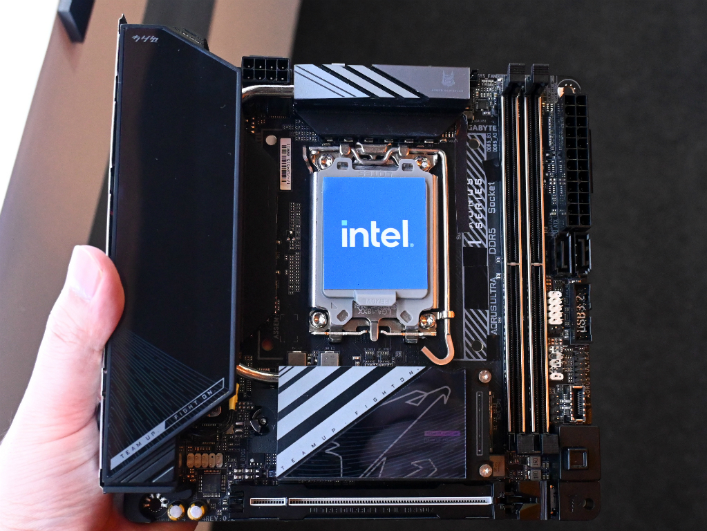 computex_2024_giga_mb_11