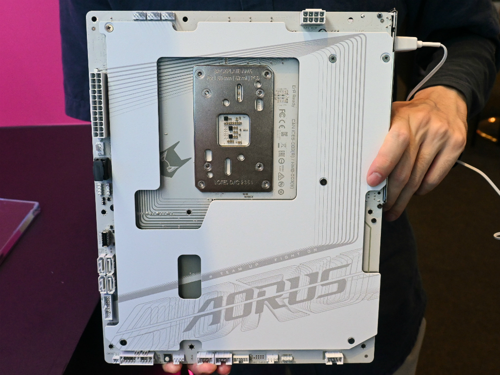 computex_2024_giga_mb_14