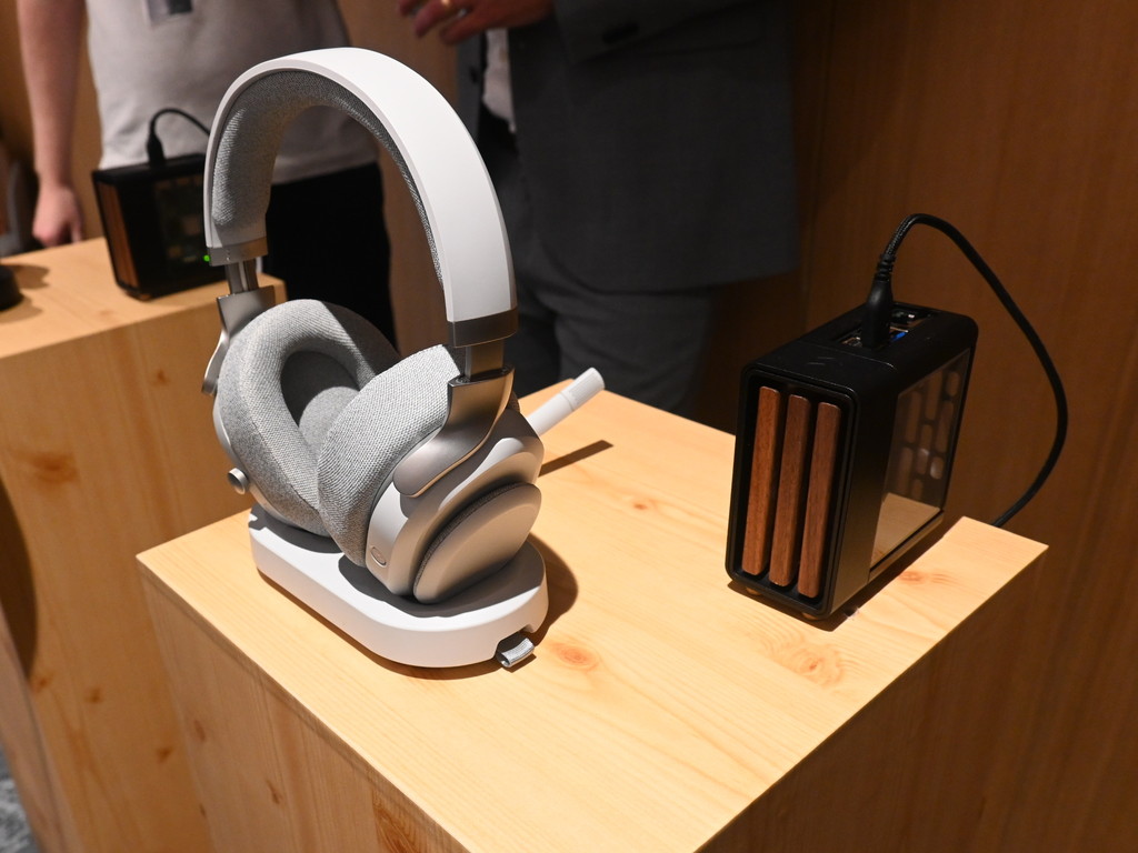 Fractal_chair_audio_computex2024_02