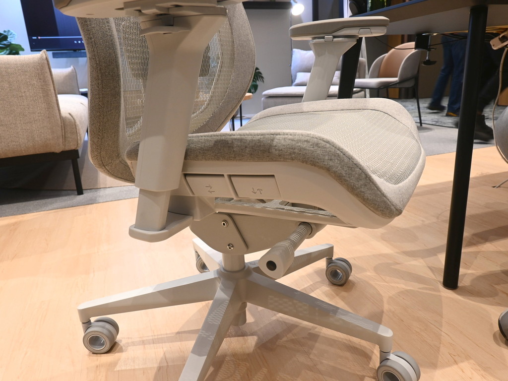 Fractal_chair_audio_computex2024_07