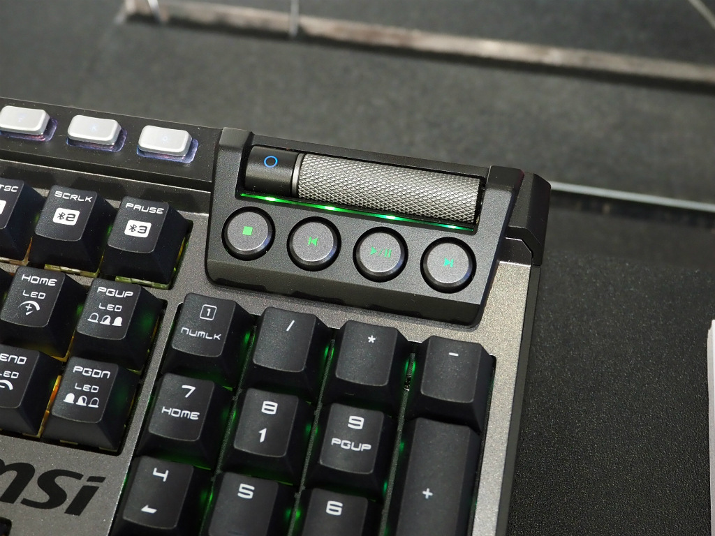 computex_2024_msi_keyboard_05