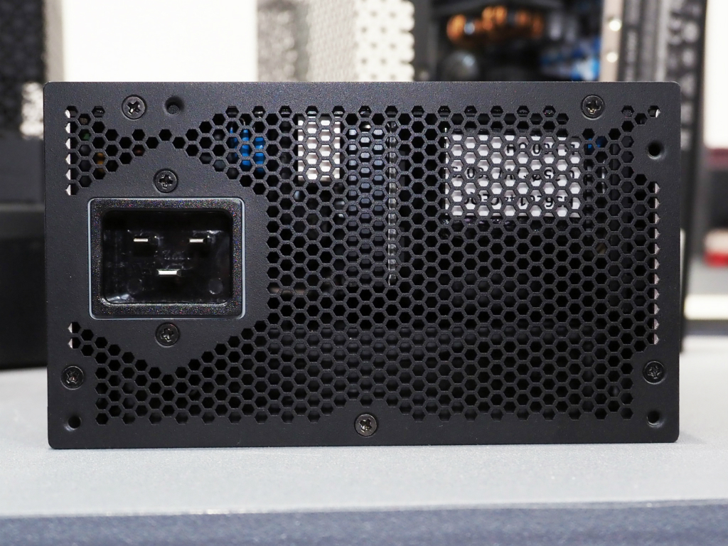 computex_2024_cm_psu_05