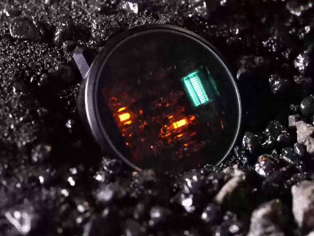 【次に来るモノ】16本のニキシー管がズラリ並ぶユニークな腕時計「NIWA Lunokhod Watch」