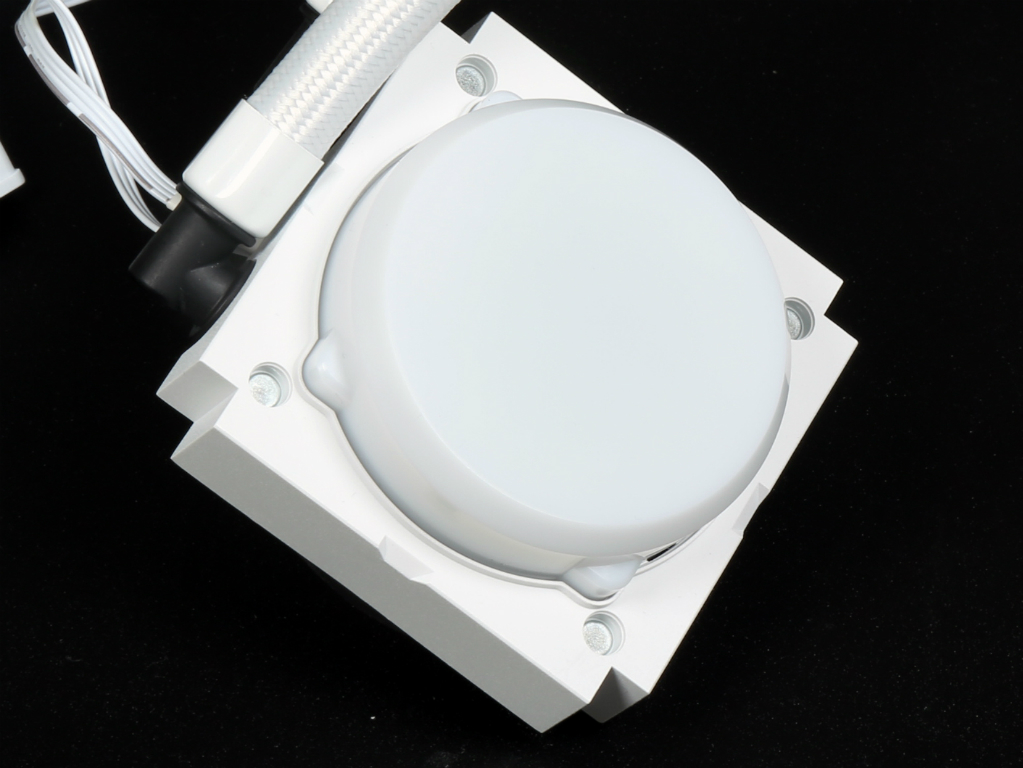 alpha2_a36_white_913