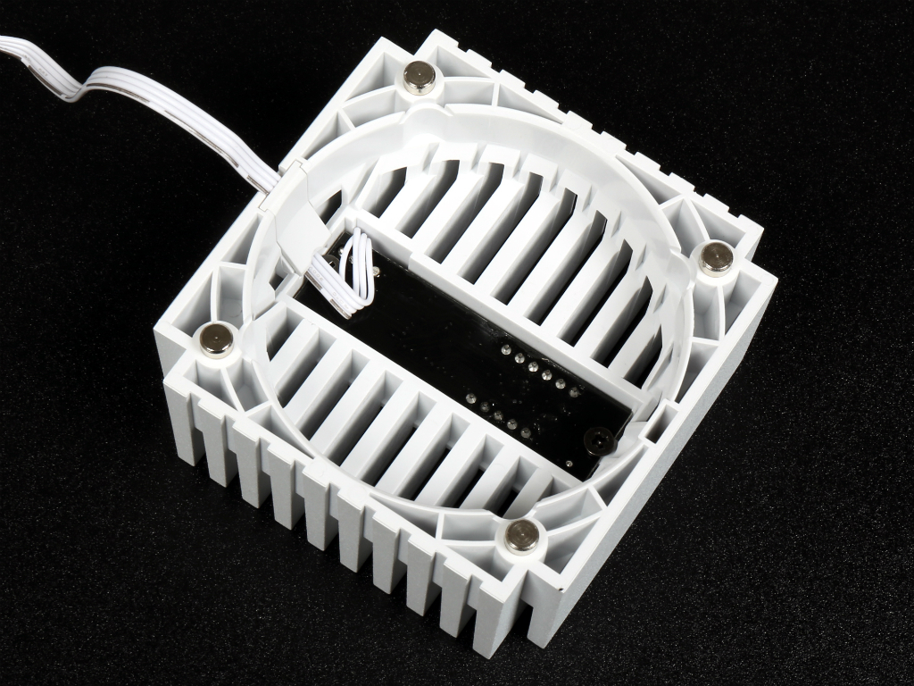 alpha2_a36_white_914