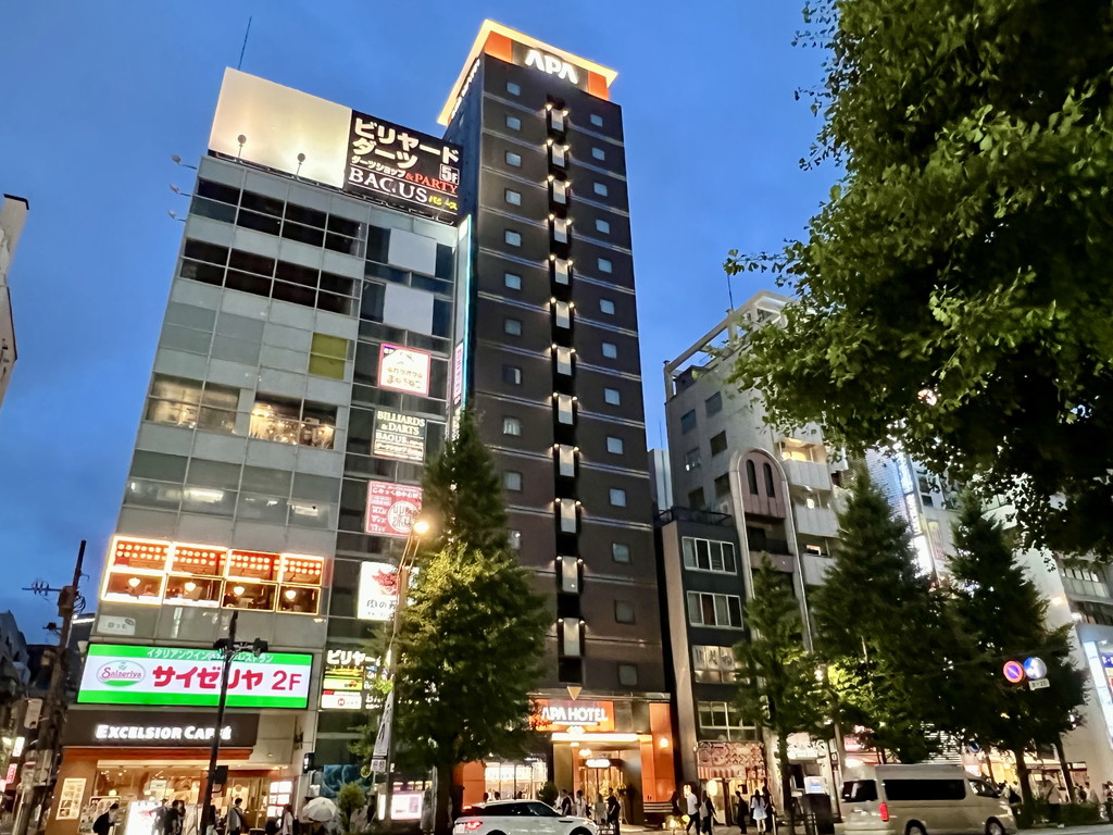 中央通りに「アパホテル〈秋葉原末広町駅前〉」が開業。1階には“大衆ステーキ酒場”も