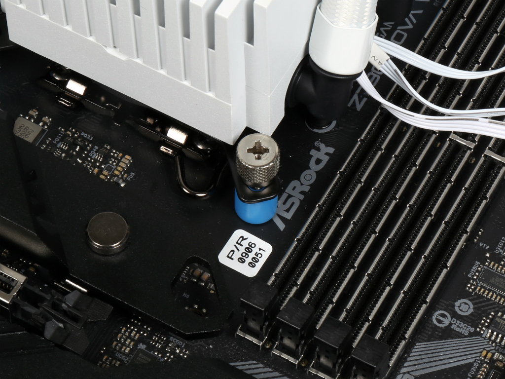 alpha2_a36_white_944