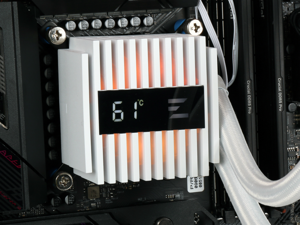 alpha2_a36_white_954