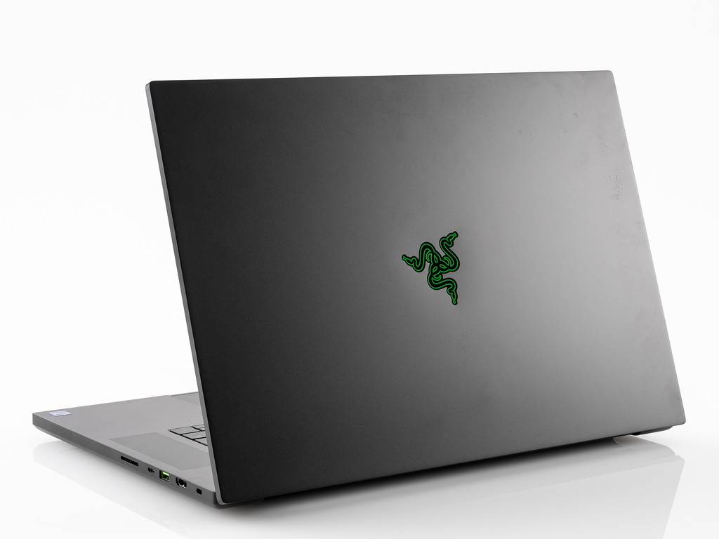Razer_Blade_18_2024_review_03