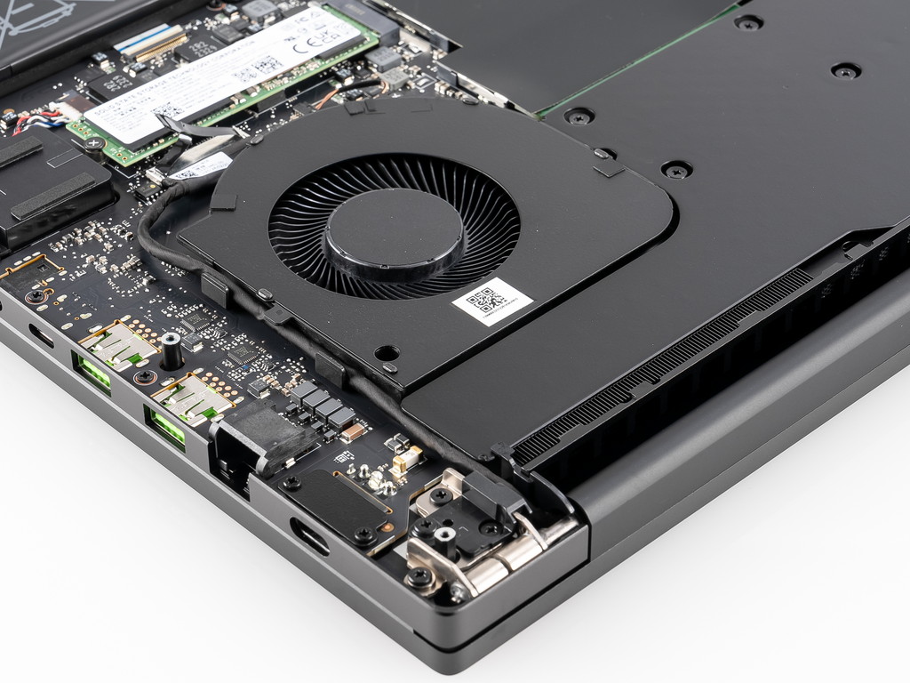Razer_Blade_18_2024_review_42
