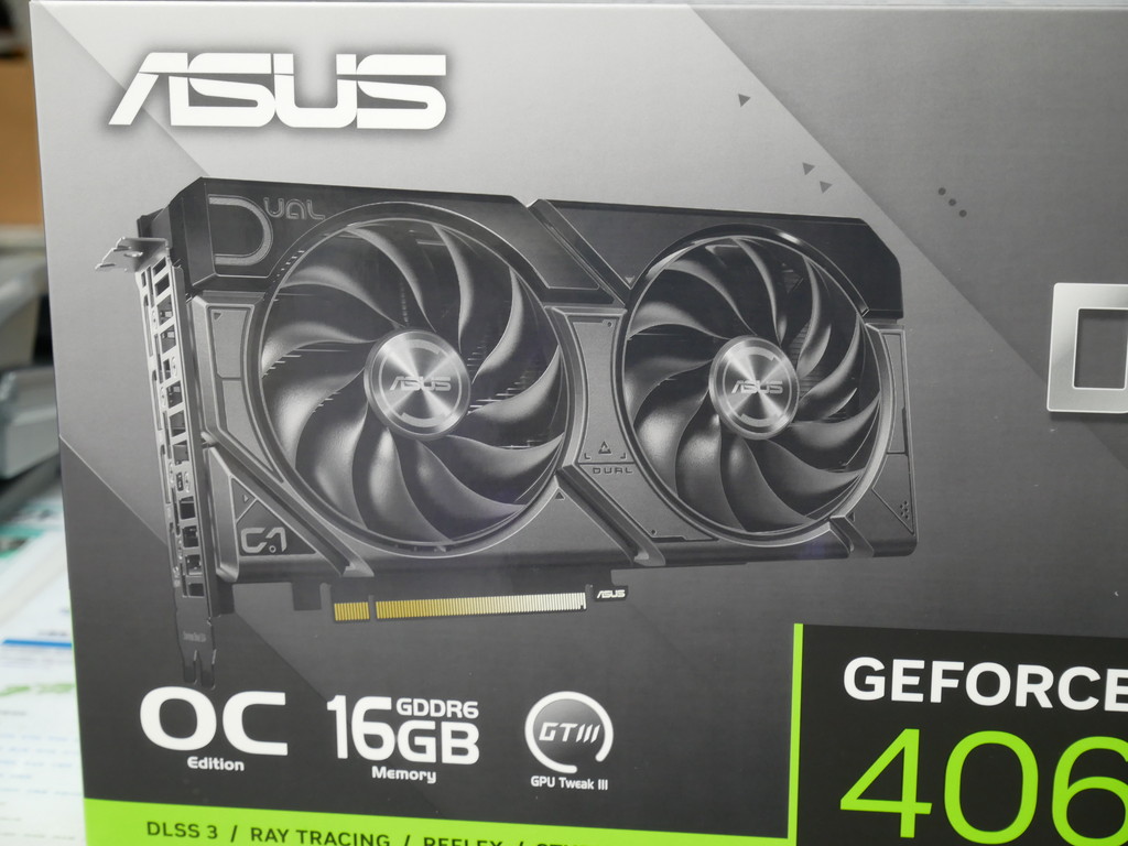 全長227mmのデュアルファン仕様GeForce RTX 4060 Ti(16GB版)グラフィックスがASUSから