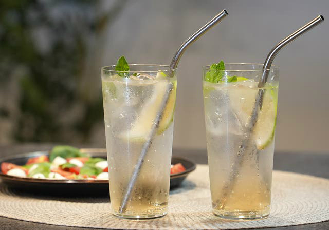 titan_straw_04