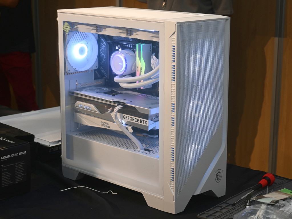msi_custompc2024_50