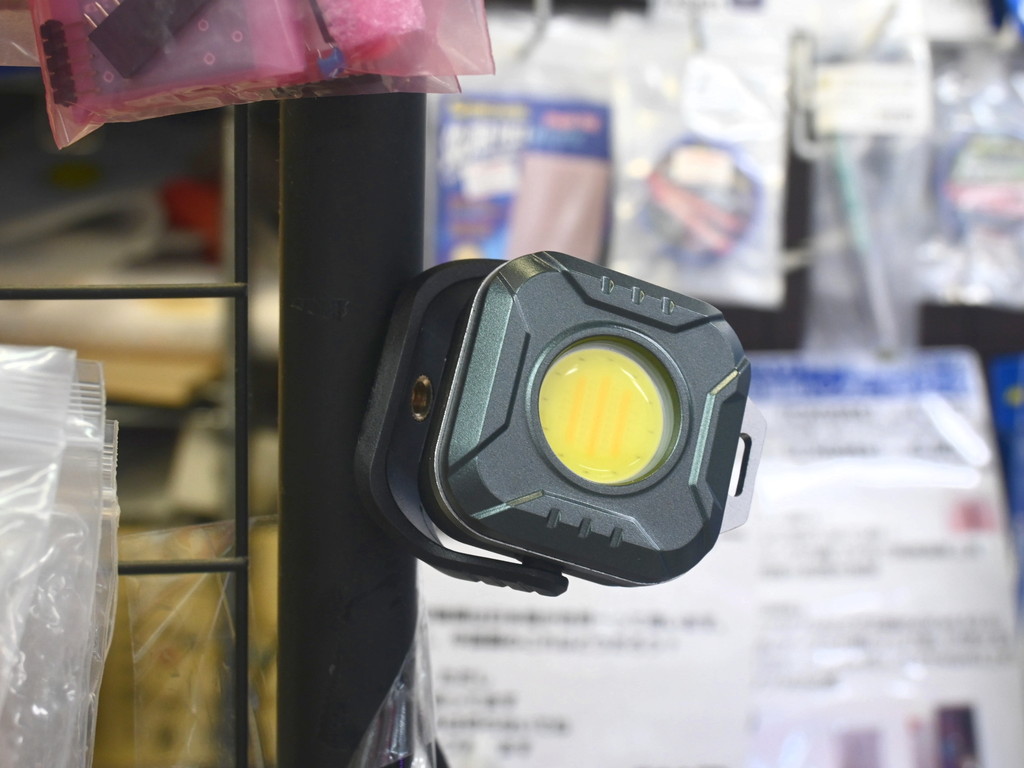 led_light_tough_08