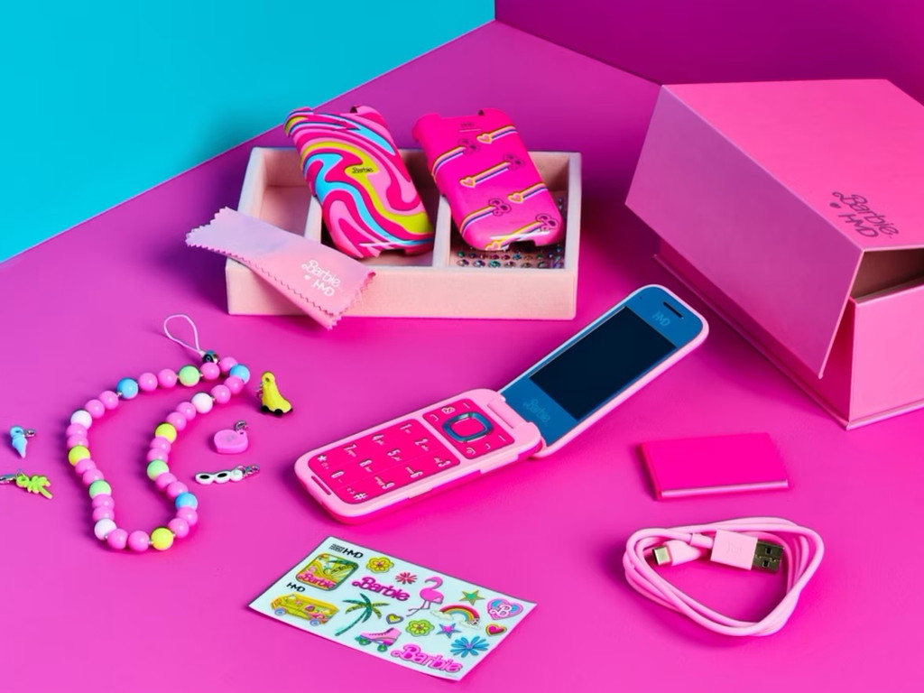 HMD_Barbie_Phone_03