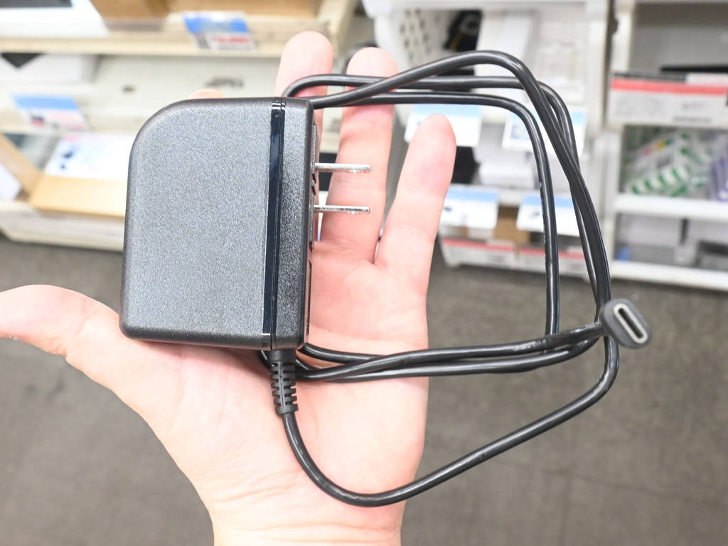 "Raspberry Pi 5に最適”なACアダプタが入荷。高負荷動作も余裕の5A出力に対応