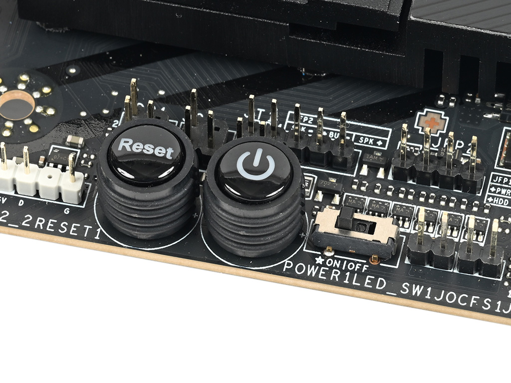 mag_x870e_carbon_wifi_17
