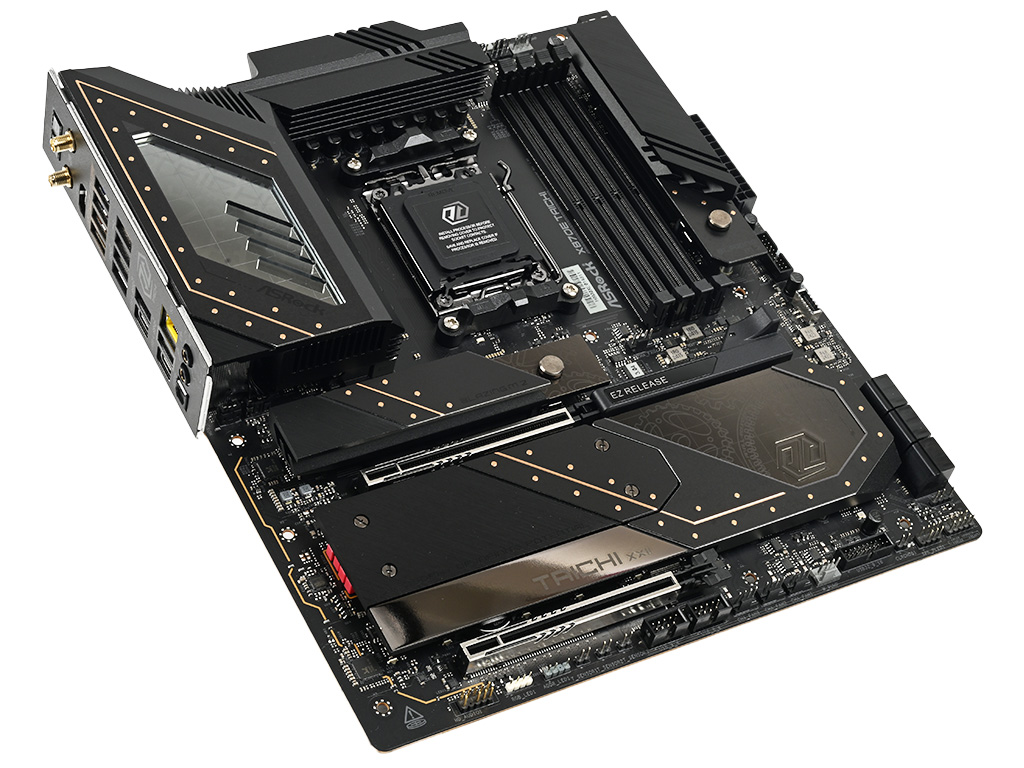 x870e_taichi_04