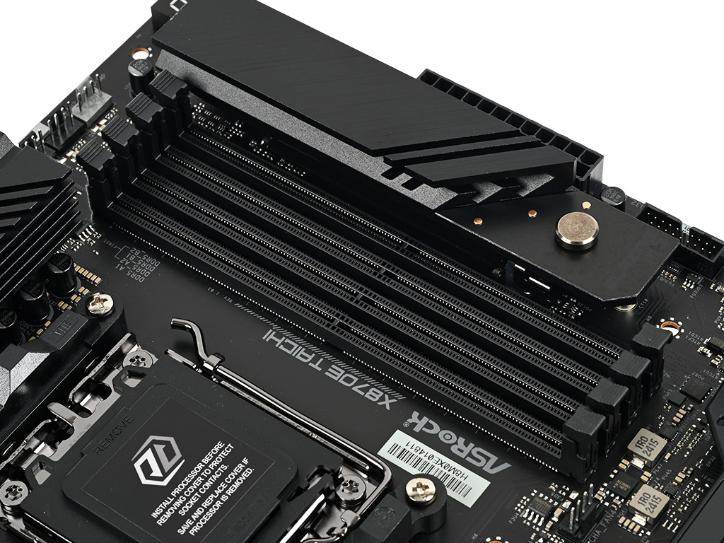 x870e_taichi_09