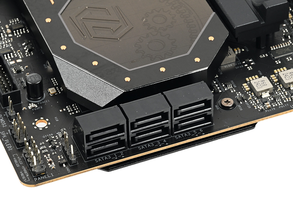 x870e_taichi_13