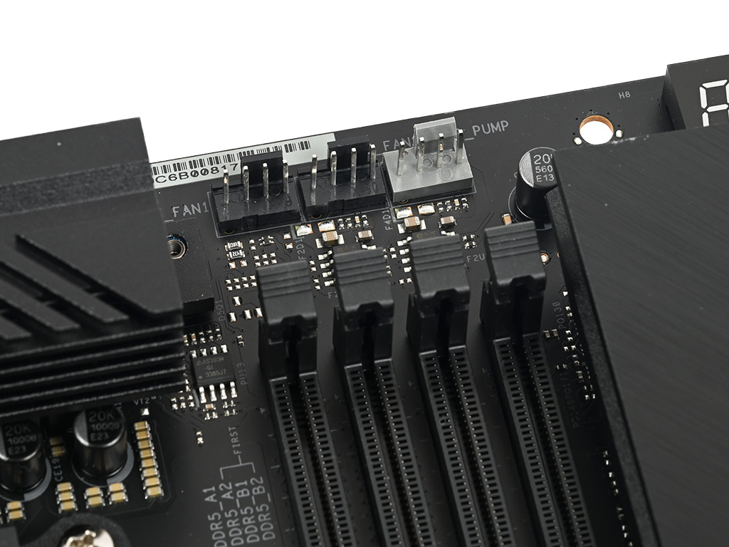x870e_taichi_14