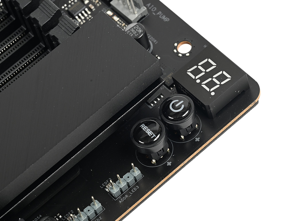 x870e_taichi_15