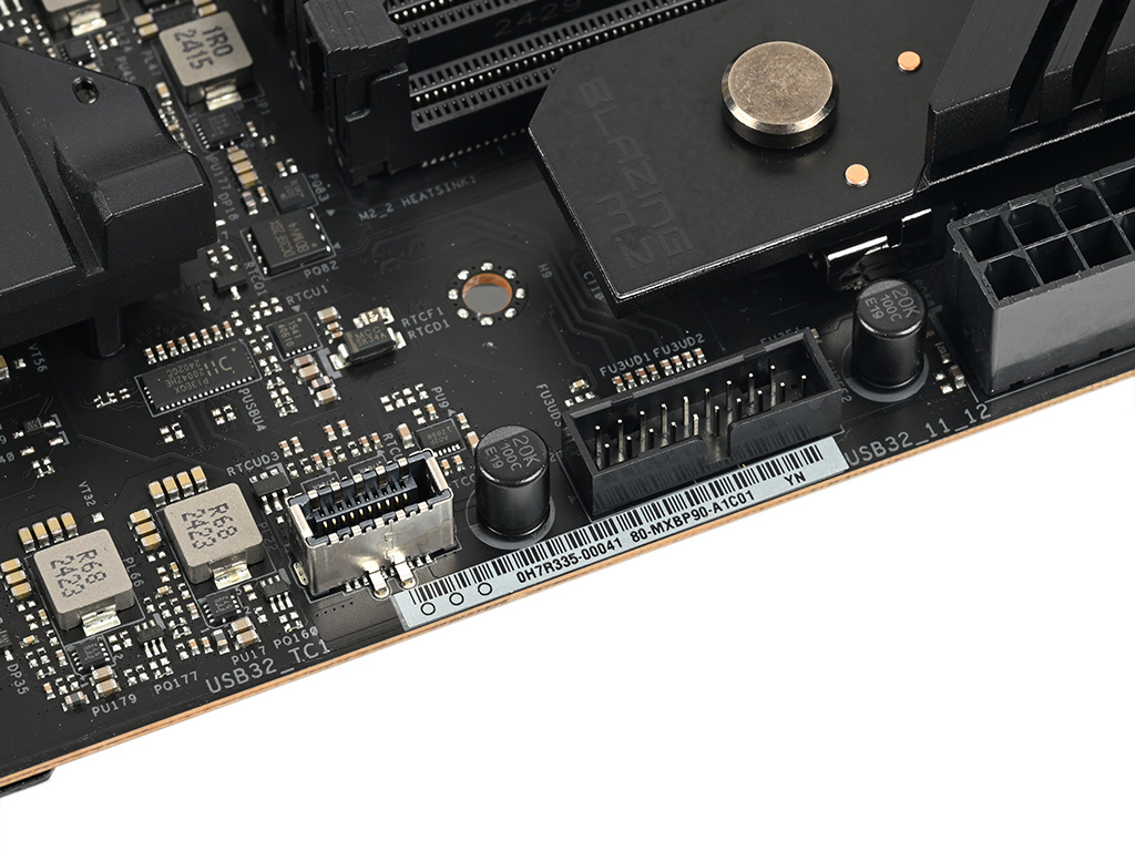 x870e_taichi_17