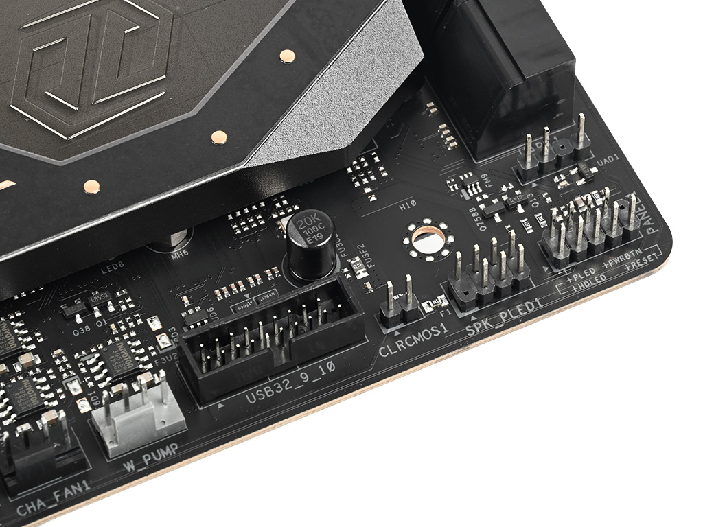 x870e_taichi_19