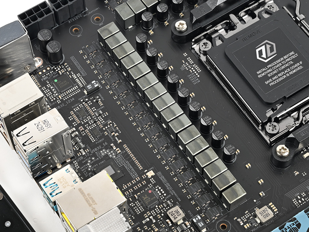 x870e_taichi_37