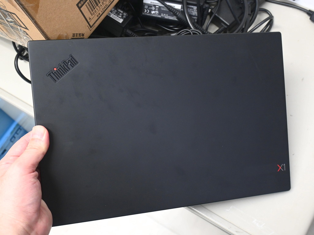 ThinkPad_X1_Carbon_6th_04
