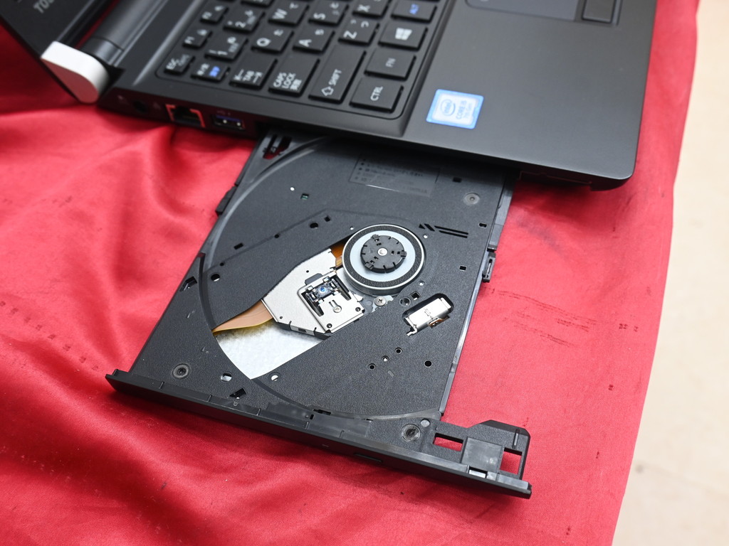 dynabook_R73_05
