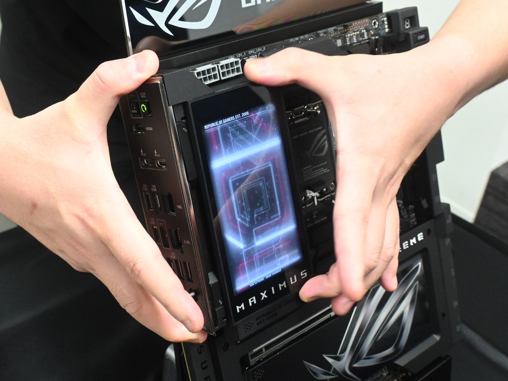 asus_z890_press_event_12