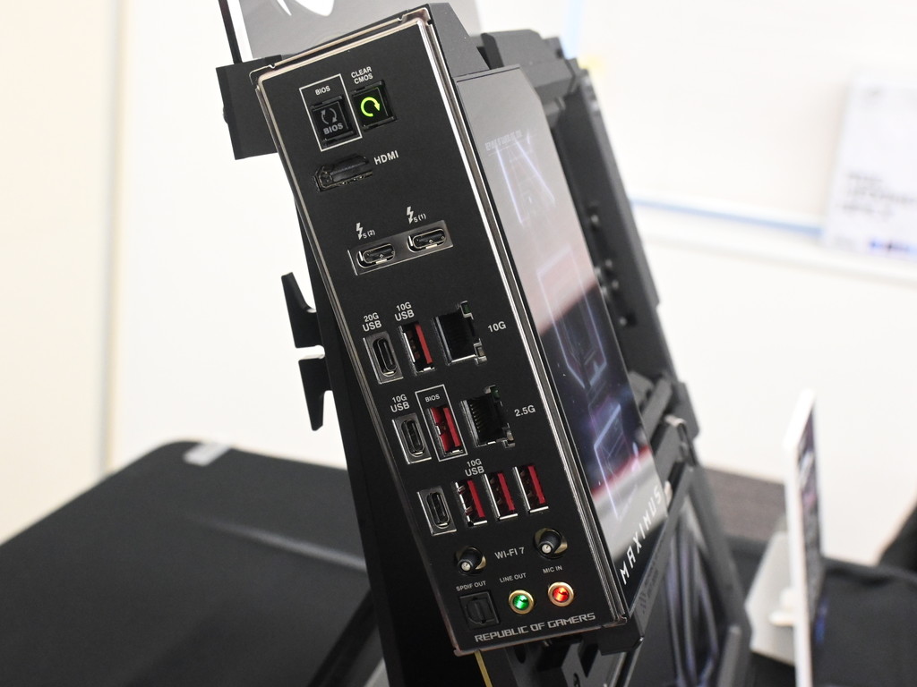 asus_z890_press_event_14