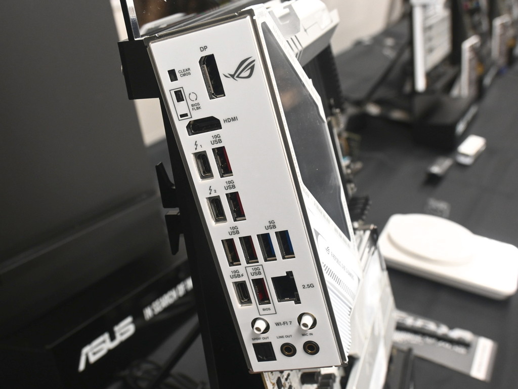 asus_z890_press_event_36
