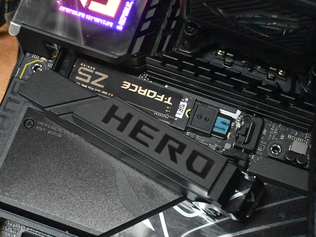 ROG_MAXIMUS_Z890_HERO_review_125