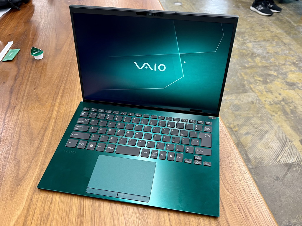 VAIO_SX14R_03