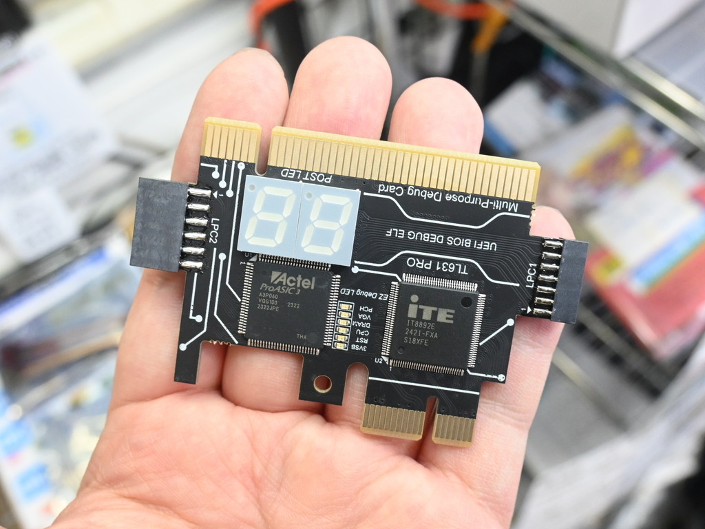 (アキバ取材班) マザーボードの診断カードが販売中。POSTコードLEDや診断LEDを搭載