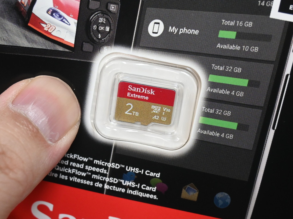 (アキバ取材班) SanDiskの2TB microSDカードにより手頃なモデル。速度ほぼ同等のExtremeシリーズ