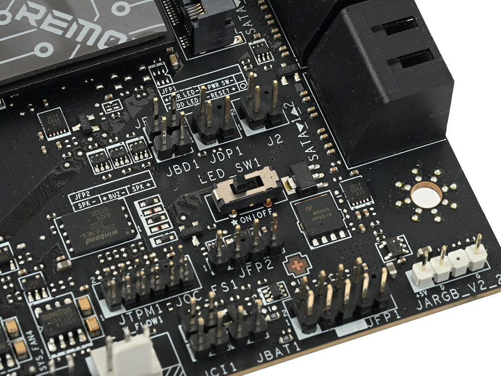 mpg_z890_carbon_wifi_051